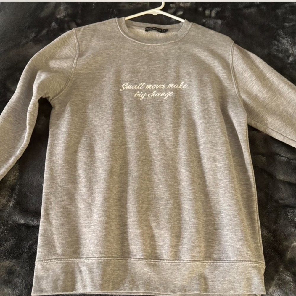 PrettyLittleThing Light Gray Slogan Sweatshirt